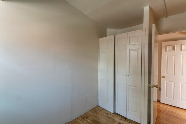 Photo - 126 Newark Ave Unidad 3