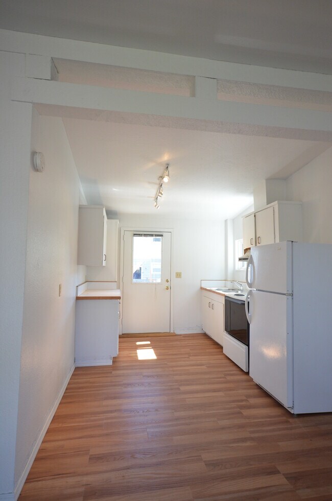 Photo - 503 13th St Unit 503 13th