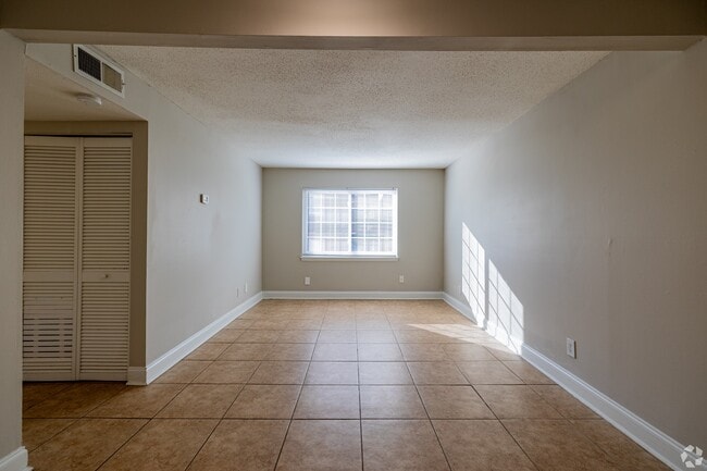 Sala de estar - Eagle Trace Apartments