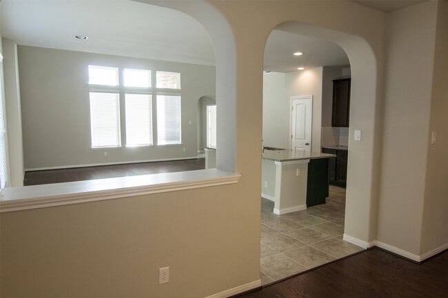 Photo - 618 Cypress Creek Ln