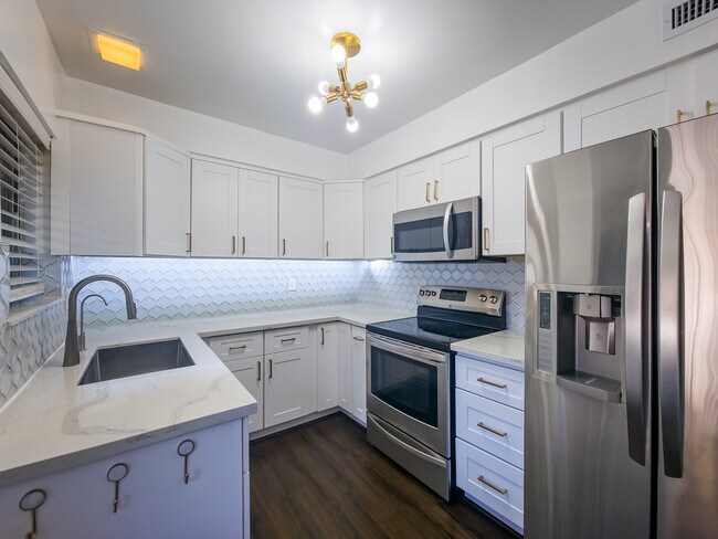 Photo - 215 N Kenwood St Unidad 201