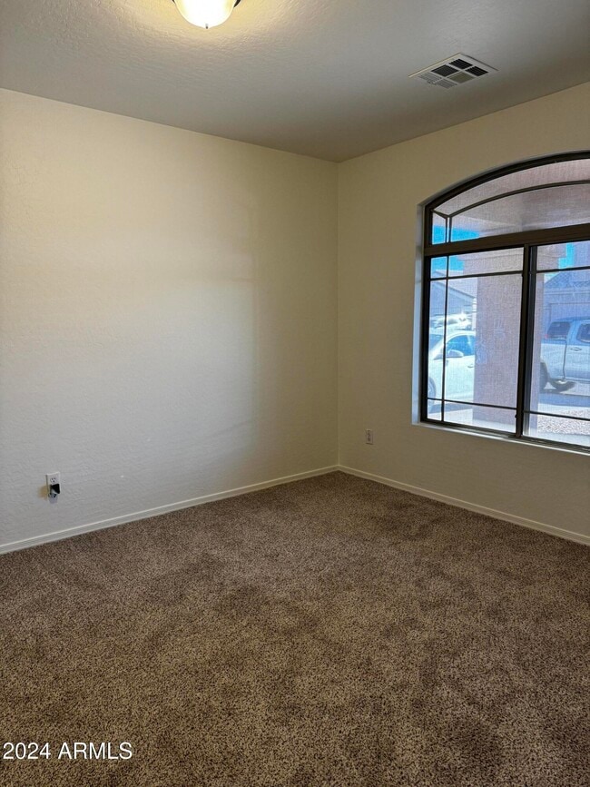 Photo - 10630 W Pomo St