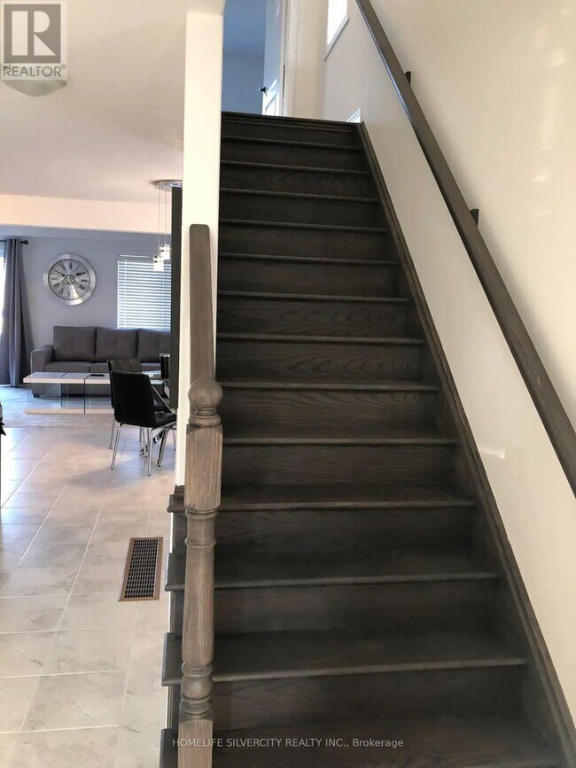 Photo - 7 Archer Ave