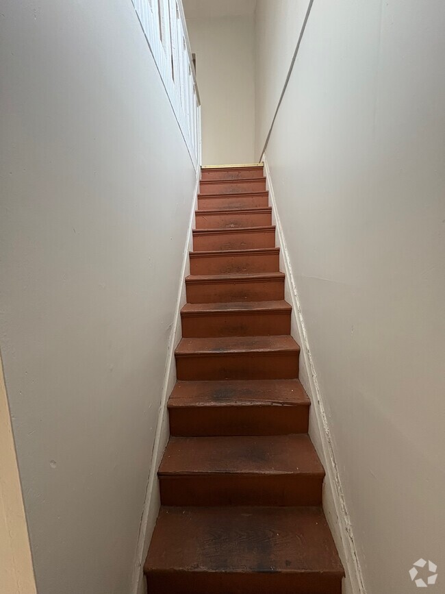 Building Photo - 207 Dunseith St Rental