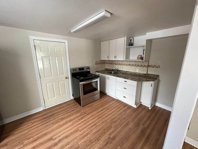 Photo - 177 Raglan Rd