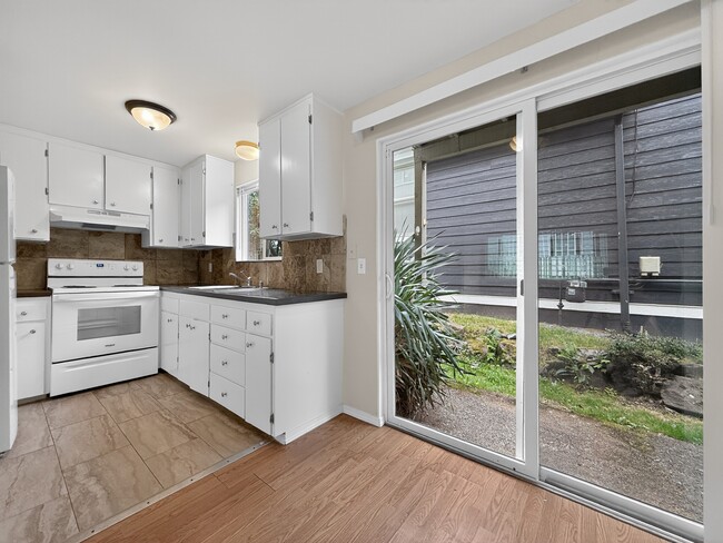 Photo - 9015 9th Ave SW Unit 1