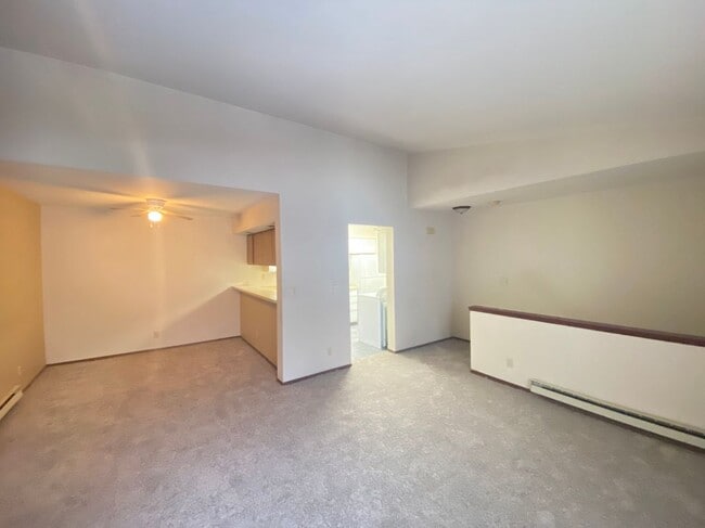 Photo - 302 Whispering Pines Way