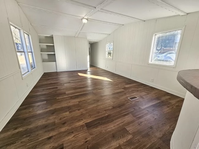 Photo - 412 McElhaney Rd