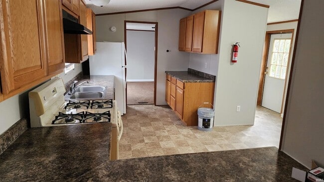 911 N Oolitic Dr