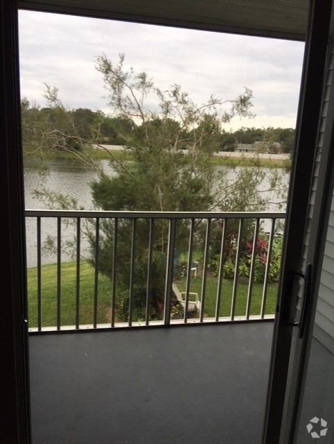 Building Photo - 1225 Bermuda Lakes Ln Rental