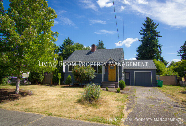 Building Photo - 8300 NE Tillamook St Rental
