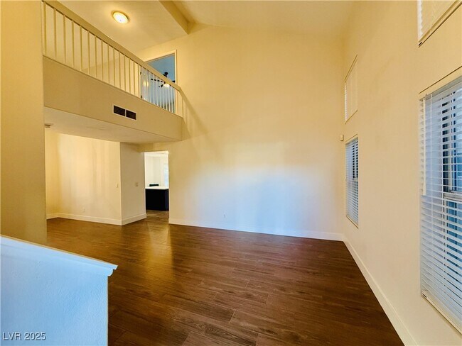 Photo - 1745 Mexican Poppy St