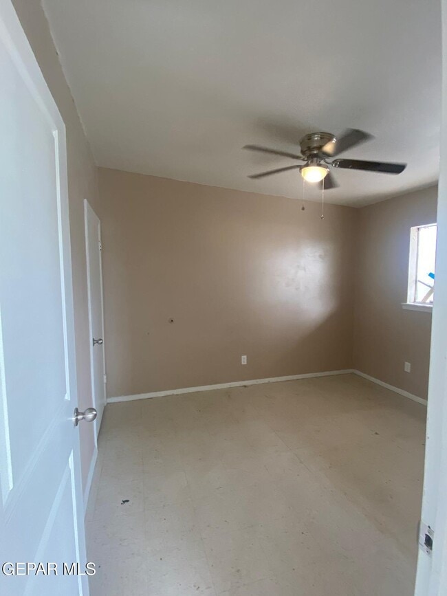 Photo - 417 Gorman St Unidad 4