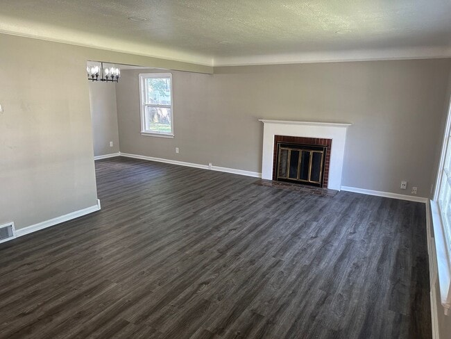 Photo - Stunning South Euclid 3 Bedroom