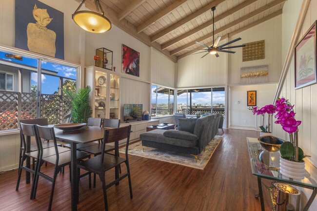 Building Photo - Ocean & Diamond Head Views ��� Kahala Gem