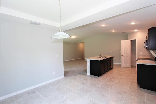 Photo - 154 Australian Dr