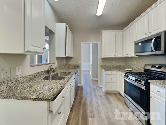 Photo - 440 Pebble Blvd