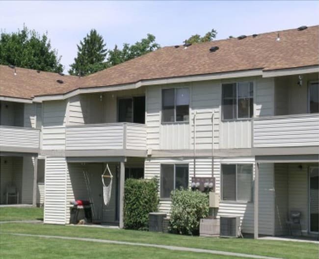 Photo - Phoenix Manor / Seville