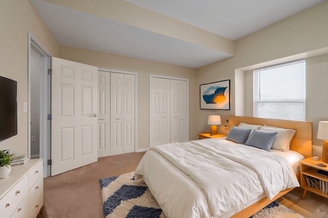 Photo - Tremont Pointe Apartments