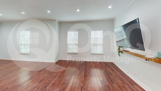 Photo - 4523 Sycamore St