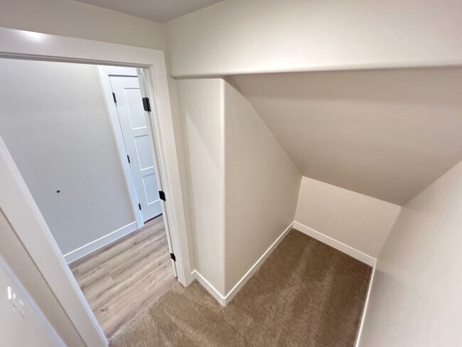 Photo - Beautiful Townhome!!