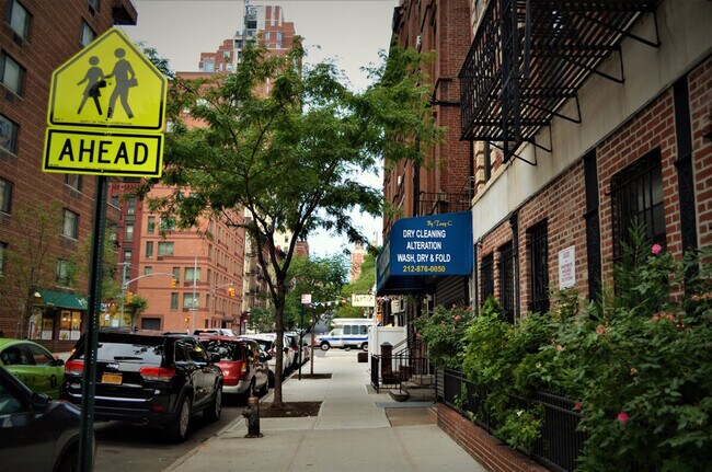 Photo - 305 E 95th St Unit ID1032002P