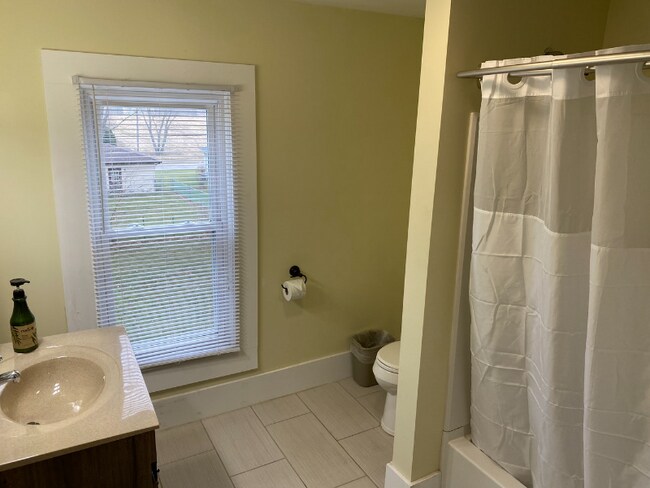 Photo - 9595 Church St Unit 2