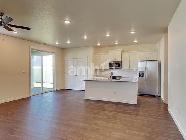 Photo - 9524 W Shumard St