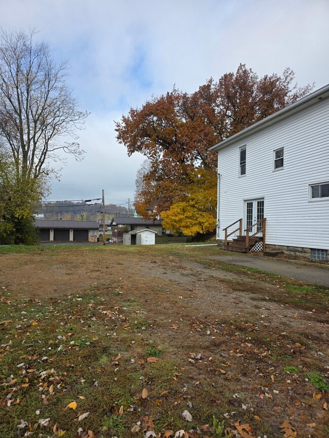 Photo - 409 S 3rd St