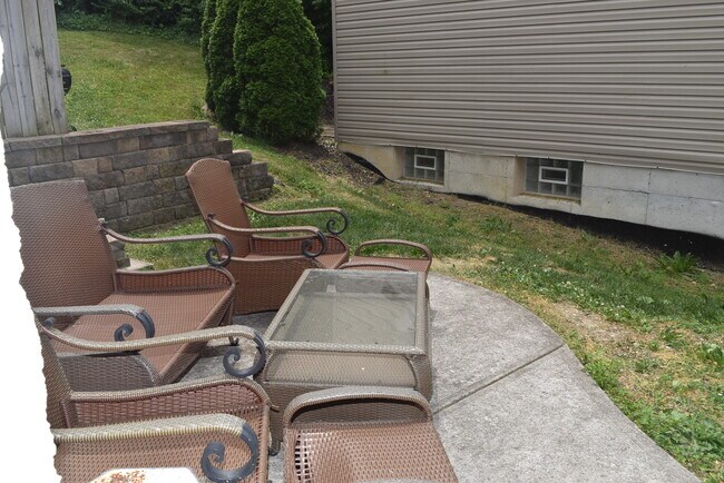 Photo - 2105 Herrick Ave