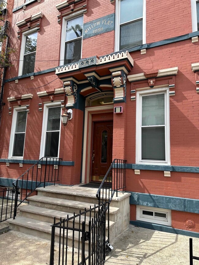 Photo - 942 Willow Ave Apartamento Unidad 1L