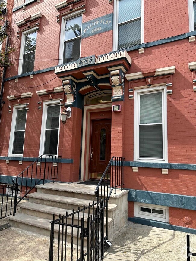 Building Photo - 942 Willow Ave Unit 1L Rental