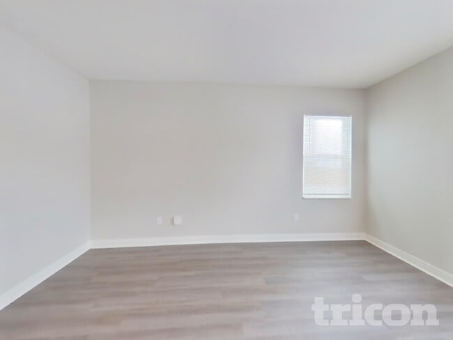 Photo - 4740 W Mineral Ln