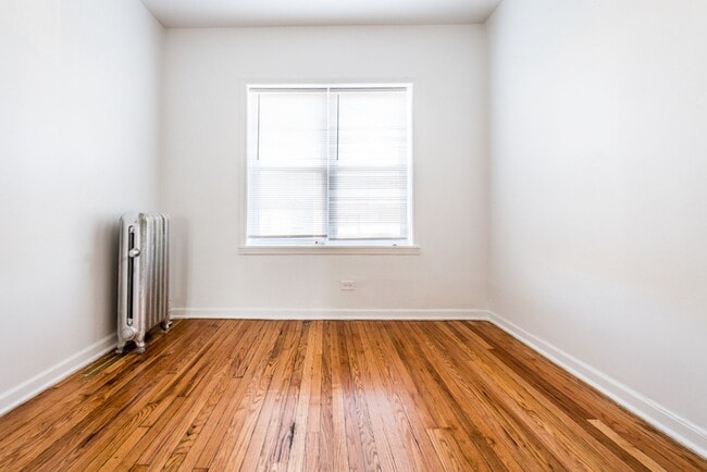 Photo - 400-402 S Kilbourn Ave Chicago, IL 60624