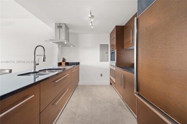 Photo - 495 Brickell Ave Unit 5003