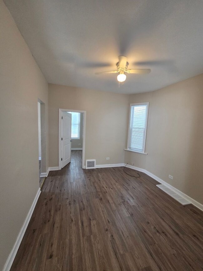 Photo - 8839 S Princeton Ave