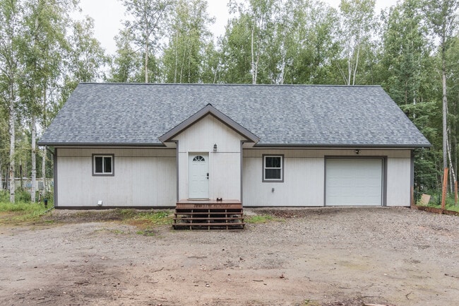 Building Photo - Solid 2 Bedroom 2 Bath House With Convenient Location to Eielson AFB