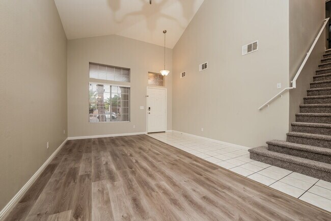 Photo - 4810 Con Carne