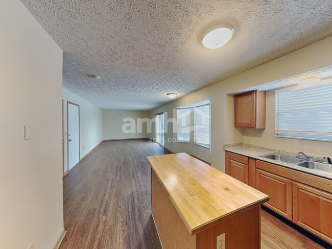 Photo - 6647 Hilmar Dr