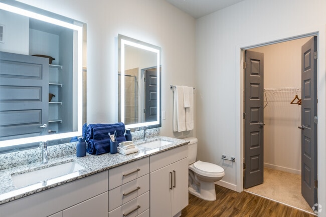 2 BR, 2 BA - 1,029 SF