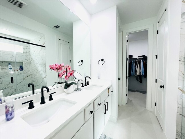 Photo - 27039 Flower Isle Ln