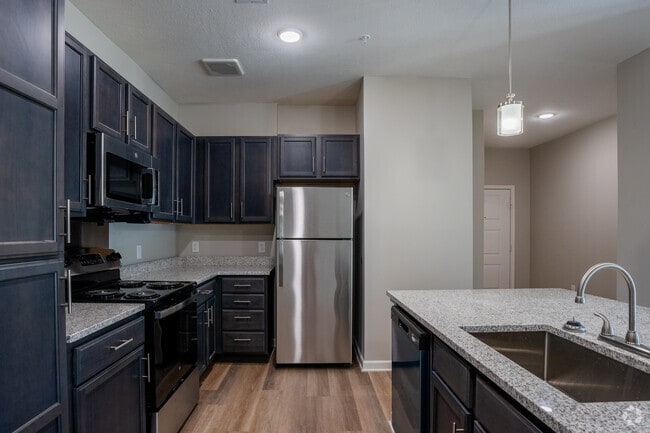 Ashford Park - Ashford Park Apartments