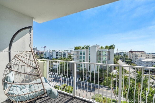 Photo - 10350 W Bay Harbor Dr Unit 7J