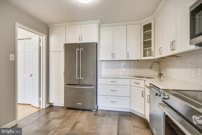 Photo - 6800 Fleetwood Rd Unit 1004