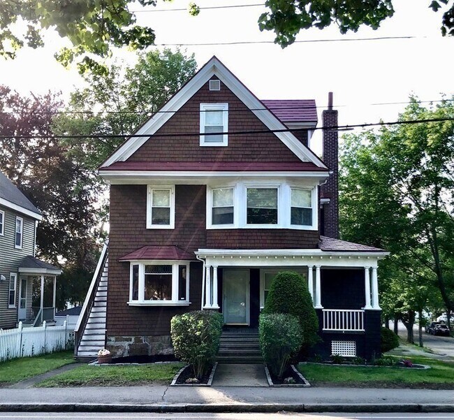 Building Photo - 175 Beale St Unit 2