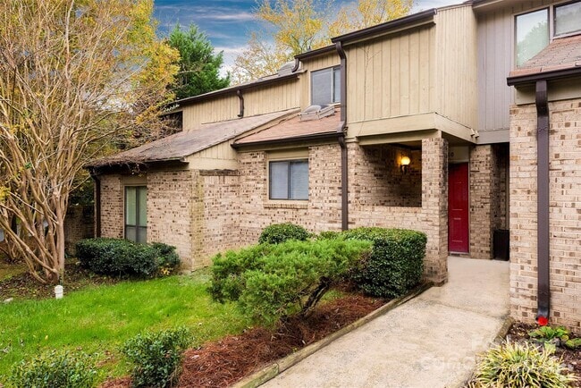 Building Photo - 7930 Charter Oak Ln Rental