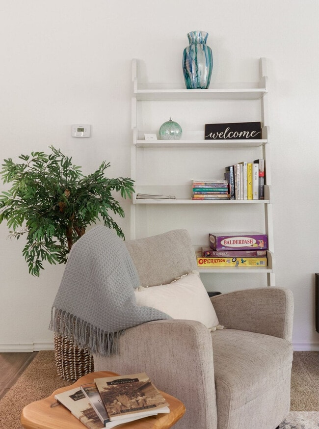 Photo - 804 N Main St Unit ID1036058P