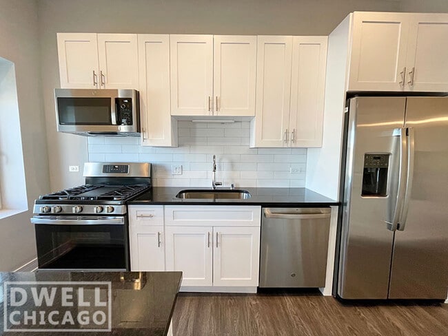 Photo - 1724 W Greenleaf Ave Unit 202