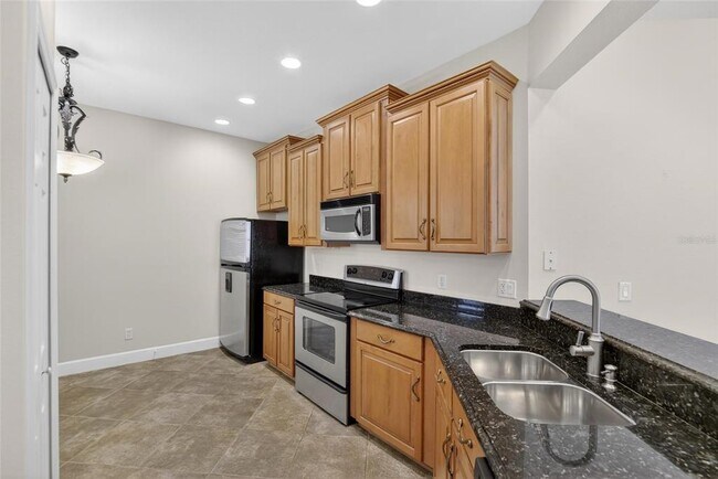 Photo - 210 Shell Falls Dr