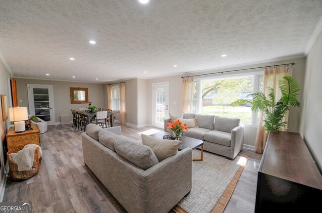 Photo - 370 Georgia Ave